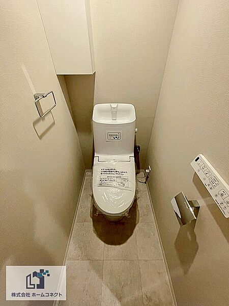 トイレ新調｜ウォシュレット機能付きのトイレになります。