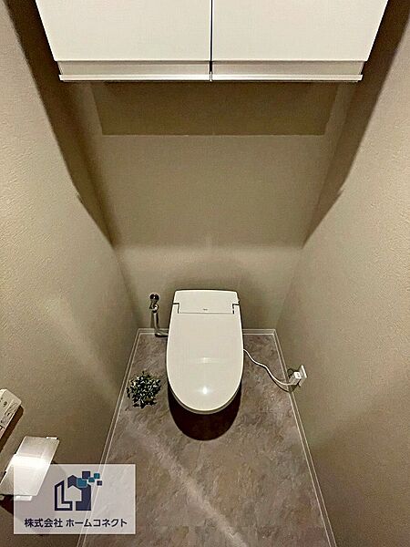 トイレ新調｜ウォシュレット機能付きのトイレになります。