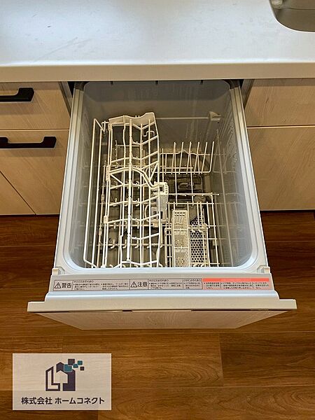 キッチン設備｜日々の家事の負担を軽減させる食器洗い乾燥機を搭載。