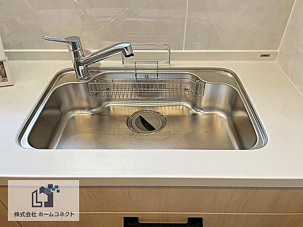 キッチン設備｜お手入れしやすいステンレス製シンクを採用。