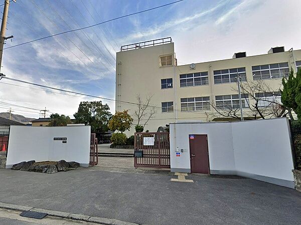 周辺環境｜東大阪市立義務教育学校池島学園（後期）：徒歩9分（650ｍ）