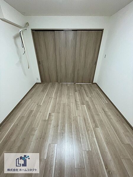 洋室（3）｜引き戸を開放することで、リビングの延長としてもご使用いただけます。