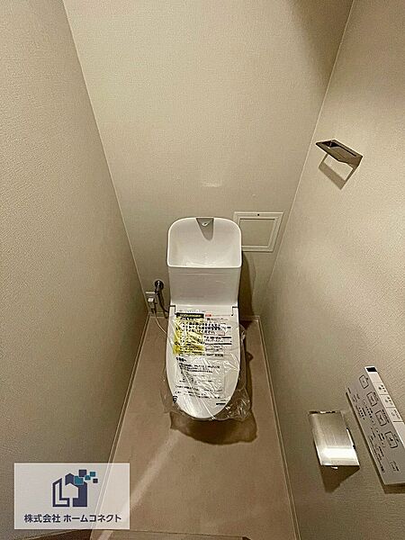 トイレ新調｜ウォシュレット機能付きのトイレになります。