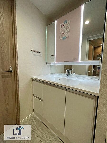洗面化粧台新調