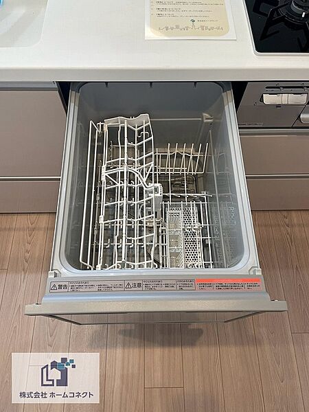 キッチン設備｜日々の家事の負担を軽減させる食器洗い乾燥機を搭載。