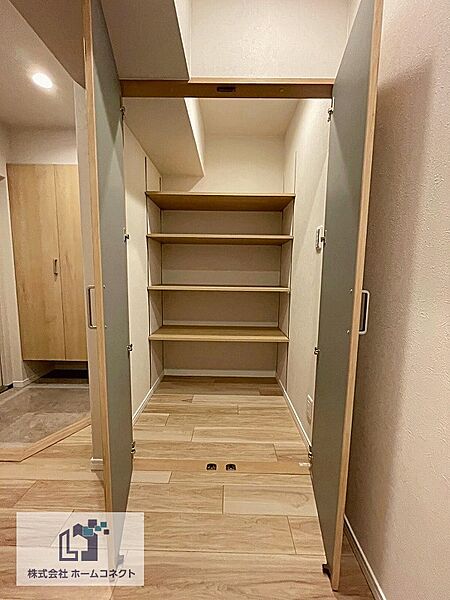 物入｜可動棚になりますので、お客様の用途に合わせて利用可能です。