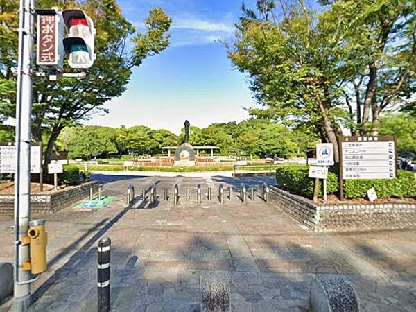 周辺環境｜服部緑地：徒歩7分（500ｍ）