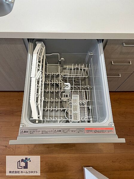 キッチン設備|日々の家事の負担を軽減させる食器洗い乾燥機を搭載。光熱費も安くなり、一石二鳥です。