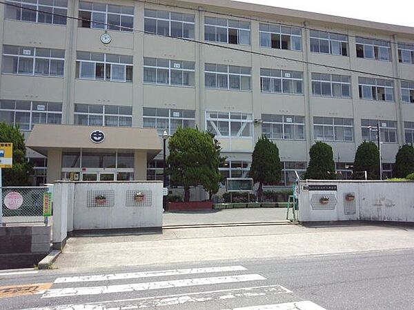 氷丘中学校 1450m