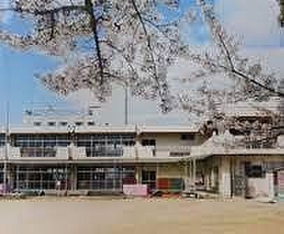加古川市立氷丘幼稚園 440m