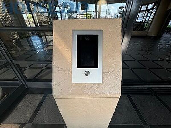 TVモニター付きオートロック完備！訪問者の顔をしっかり確認できて防犯面も安心です♪