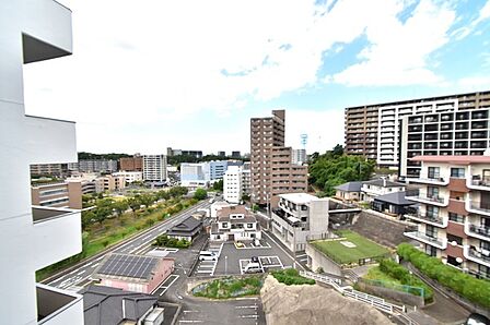 玄関先からJR黒崎駅方面の眺望