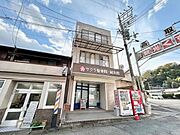 壺阪山駅より徒歩1分 築40年8ヶ月 3階建の賃貸物件