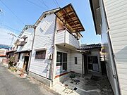 浮孔駅より徒歩13分 築50年 2階建の賃貸物件