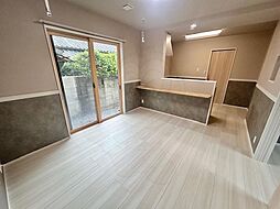 近鉄南大阪線 高田市駅 徒歩7分の賃貸アパート 1階1LDKのリビング/ダイニング