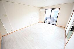 近鉄大阪線 大和高田駅 徒歩13分の賃貸アパート 2階2LDKのリビング/ダイニング