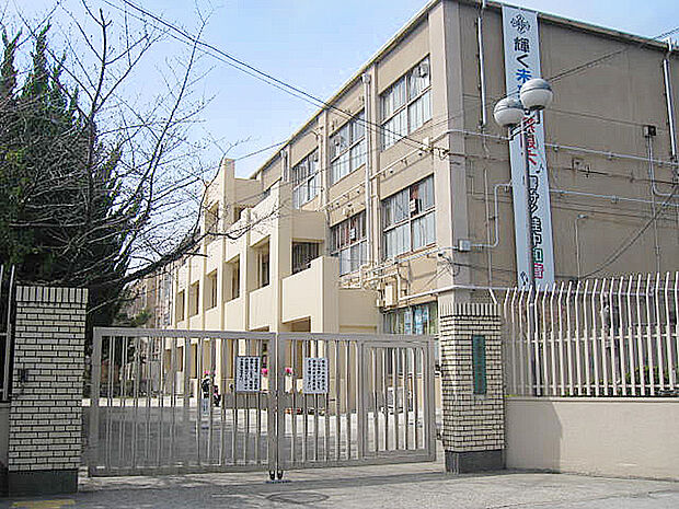 京都市立桂中学校（813m）