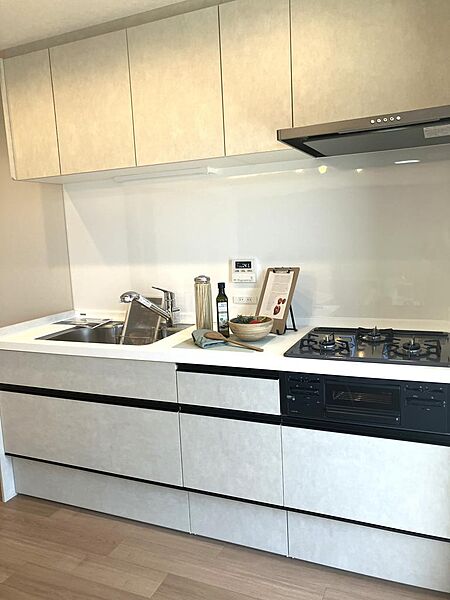 新規交換済のシステムキッチン