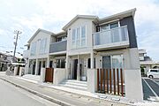 播磨町駅より徒歩14分 築8年8ヶ月 2階建の賃貸物件