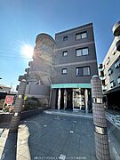 宝殿駅より徒歩11分 築33年3ヶ月 4階建の賃貸物件