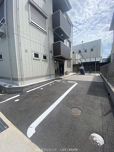 7 / 11