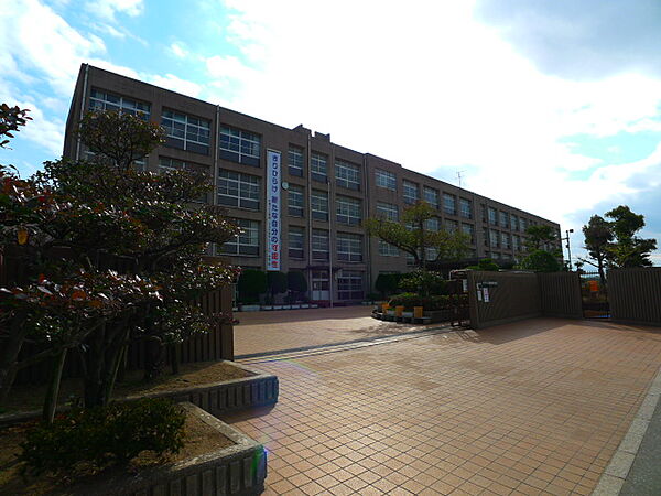 画像16:加古川市立平岡南中学校（1384m）