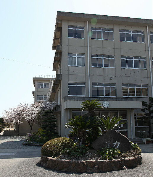 画像15:高砂市立米田西小学校（992m）