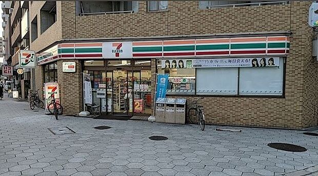 セブンイレブン大阪新町4丁目店 230m