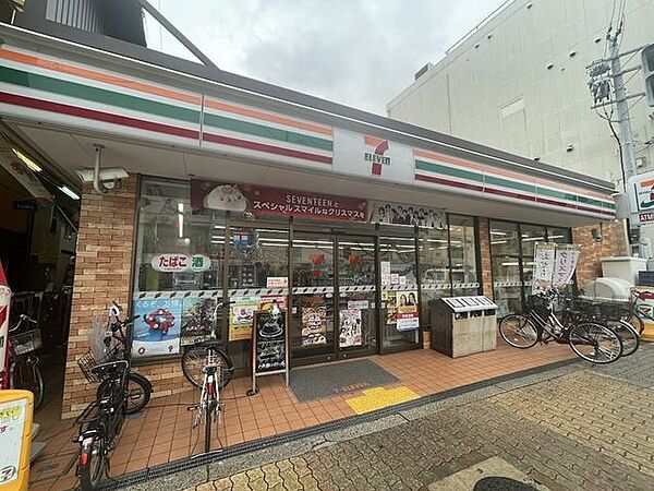 セブンイレブン 大阪三泉市場通店 230m