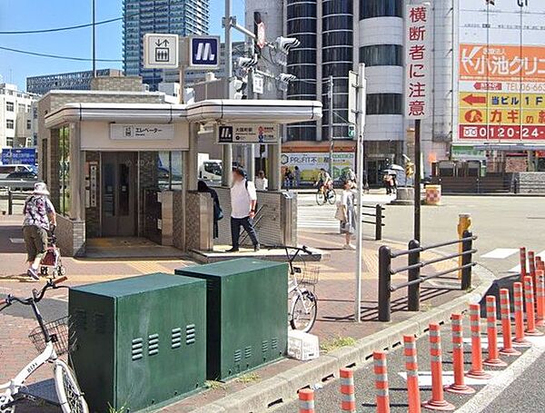 大国町駅 510m