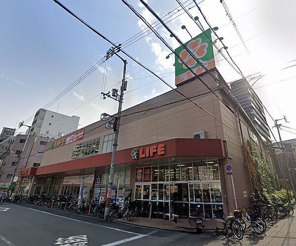 ライフ大国町店 770m