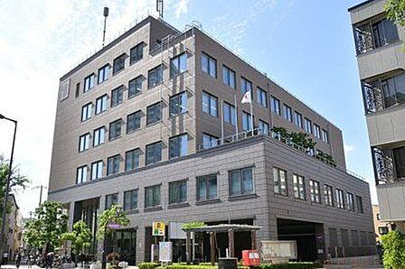 大阪市福島区役所 640m