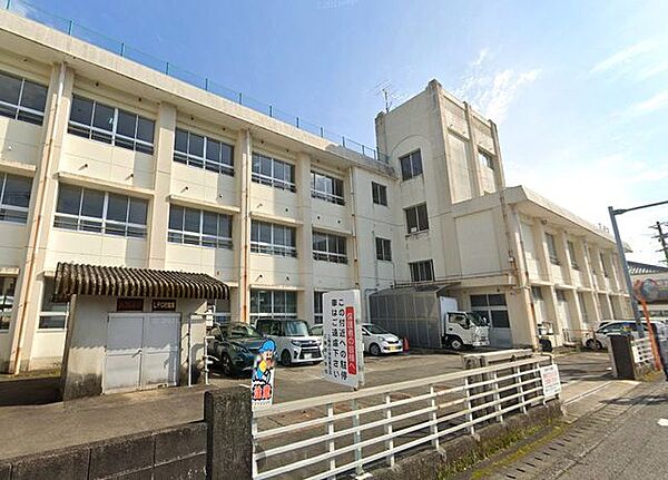 新宮市立三輪崎小学校 460m