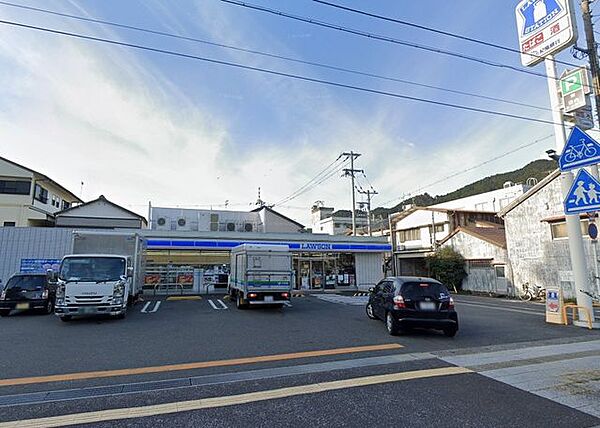 ローソン　新宮下本町店 240m
