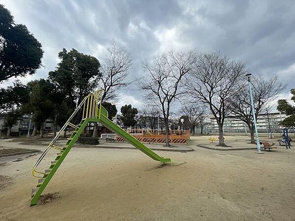 平尾公園 450m
