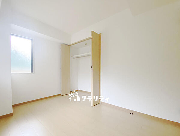 各お部屋に収納があります