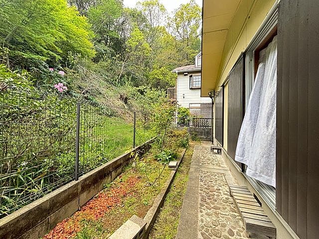 室内 和歌山市六十谷