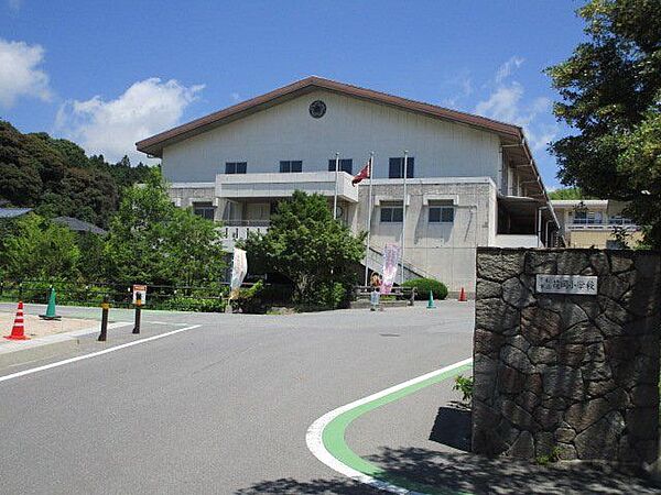 下松市立花岡小学校 徒歩33分。 2630m