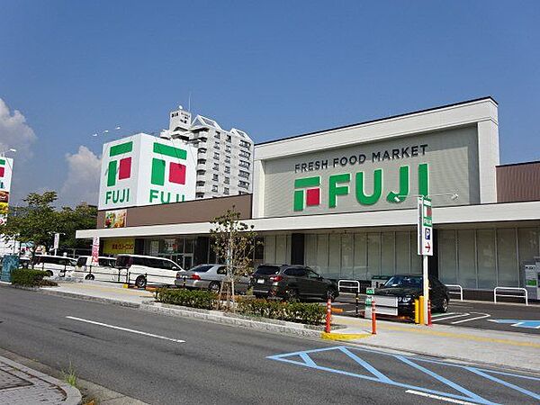 フジ桜馬場店 徒歩7分。 520m