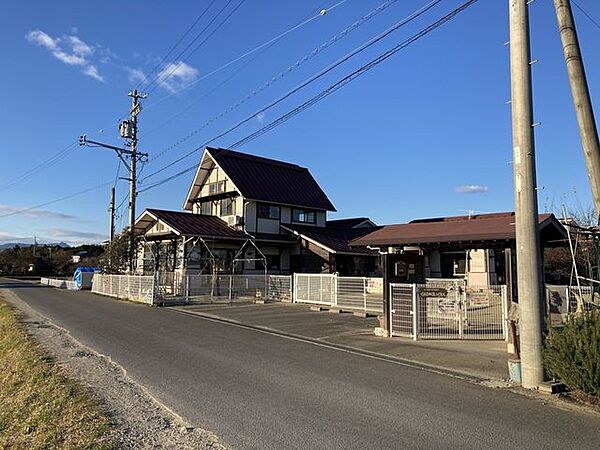 ぐみの木ほいくえん 690m