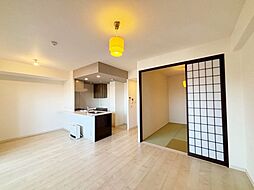 トラストネクサス長府侍町 3LDKのリビング/ダイニング