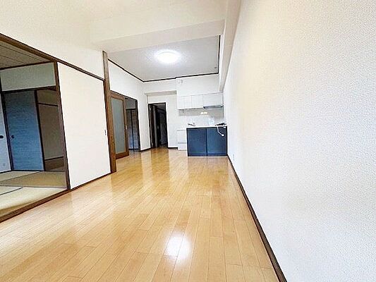 リビング/ダイニング 南国マンション赤間 1階/-