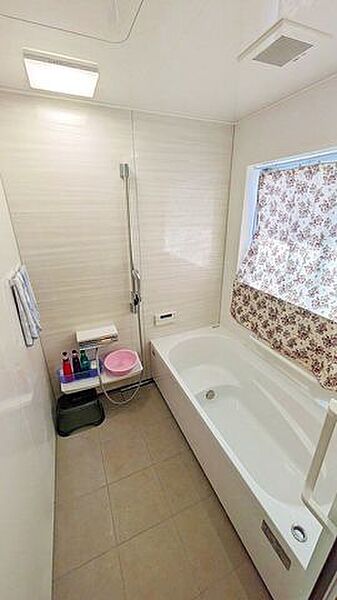 システムバス、自動湯はり、追炊もついています