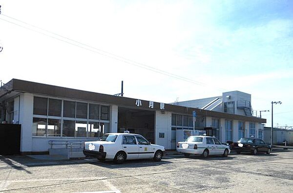 小月駅(JR西日本 山陽本線) 徒歩11分。 850m