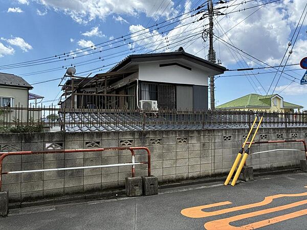 北東側道路から見た現地写真