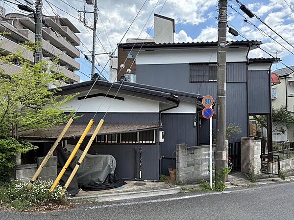 ゆとりある敷地で、理想の住まいを自由に設計できます。