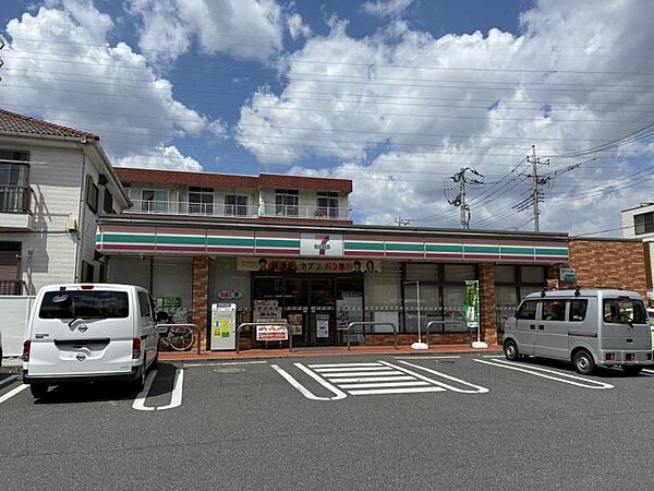 セブン-イレブン 東浦和3丁目店 徒歩6分（約480m）