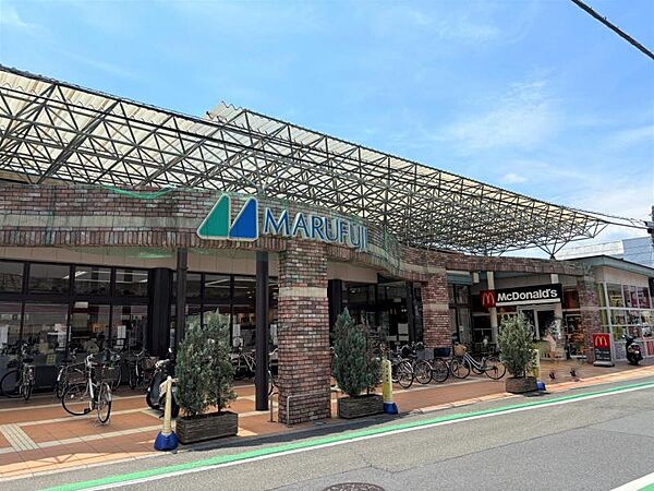 マルフジ千ヶ瀬店(約2500m/徒歩32分)