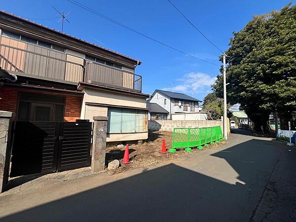 前面道路を含む現地写真