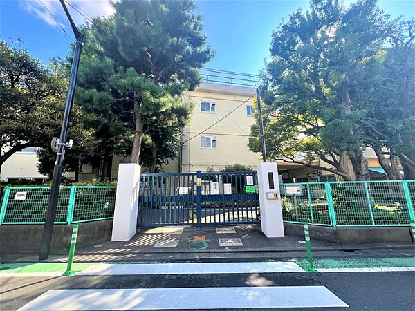 永福小学校